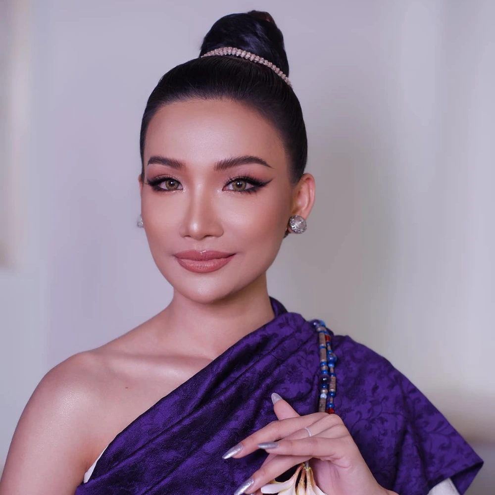 Chitphavan's textiles on model