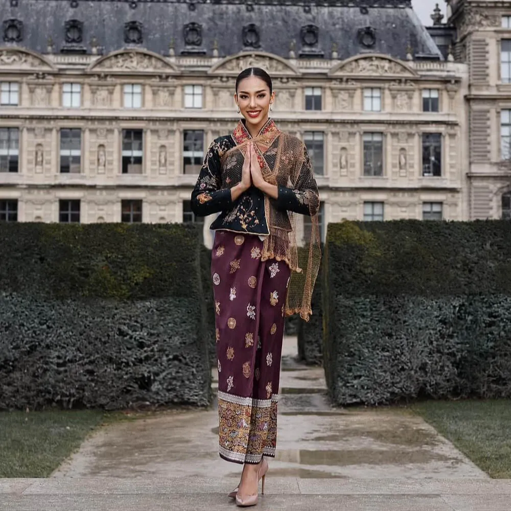 Chitphavan's textiles on model