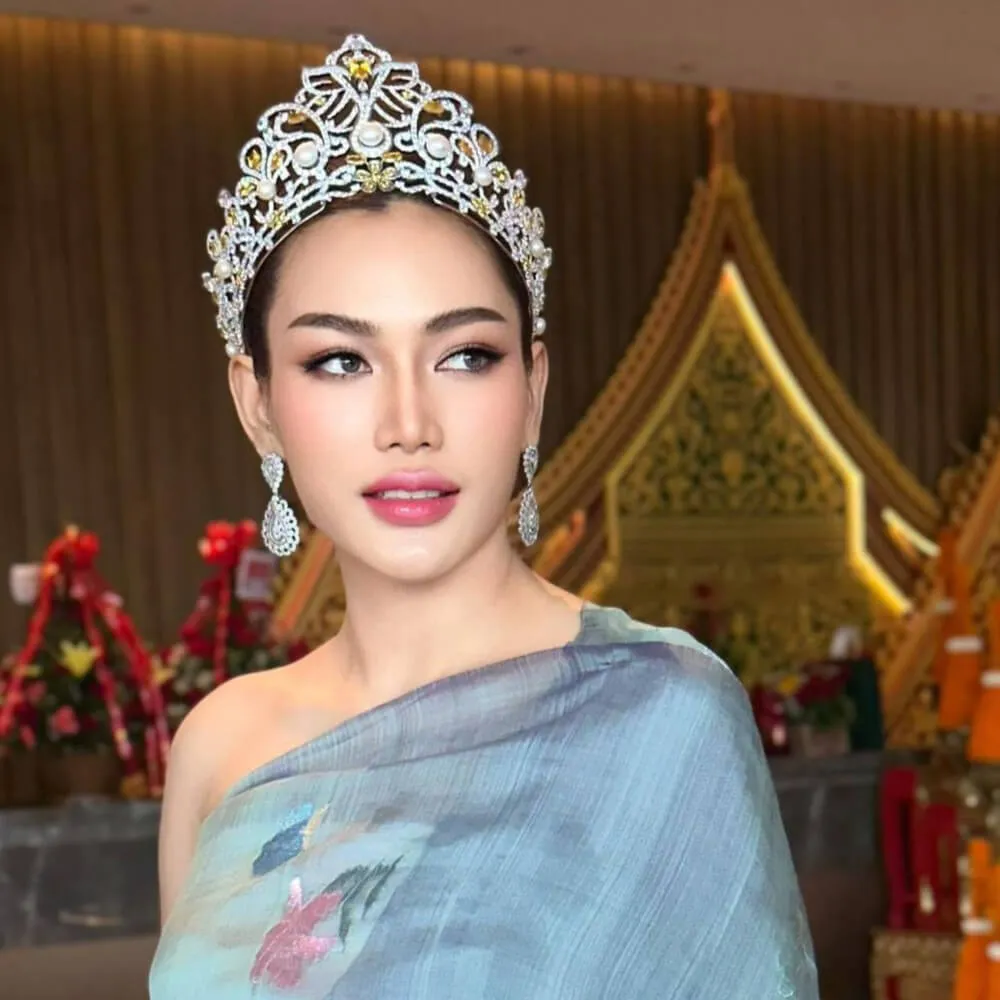 Chitphavan's textiles on model